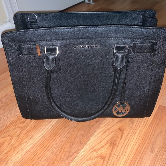 Michael Kors Bag - Picture 3 of 6